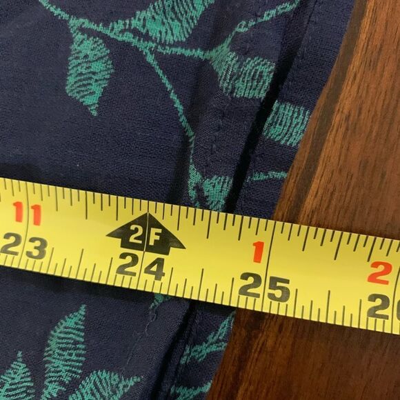 Old Navy flutter top - Picture 6 of 8